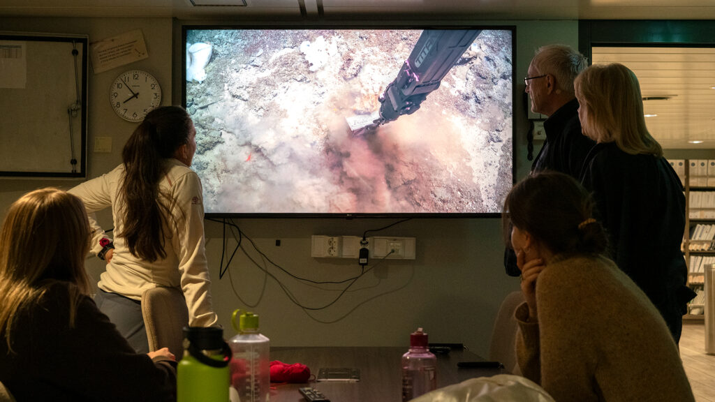 Seabed minerals – step by step