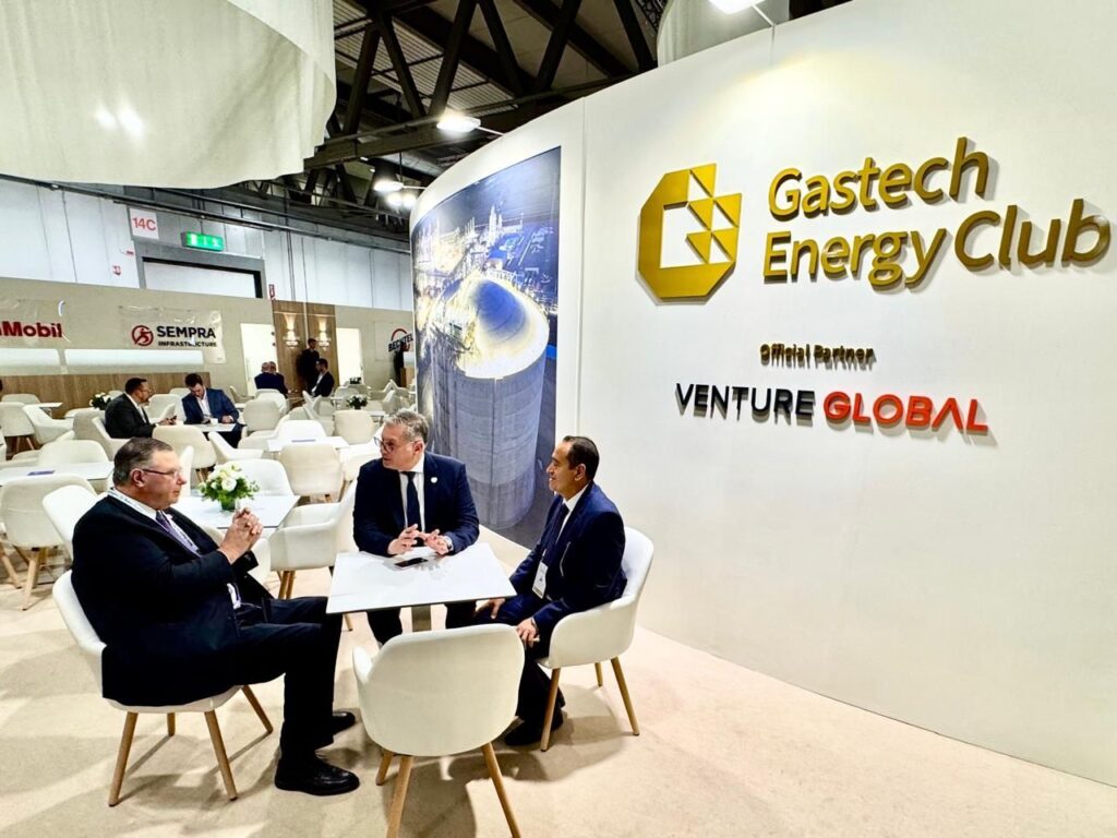 Badawi Holds Key Meetings to Attract Invetments at Gastech 2025