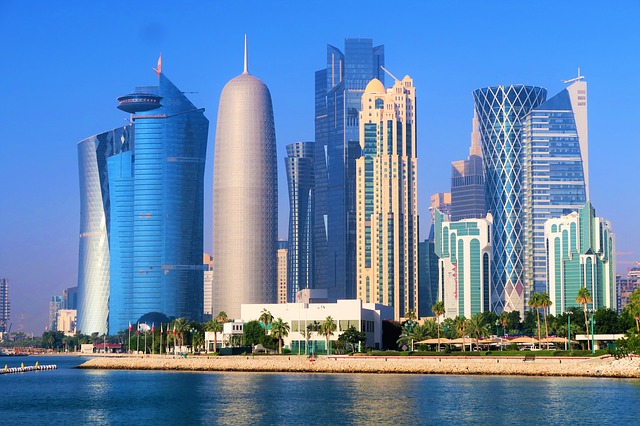 Qatar keeps AA rating as export risks ease