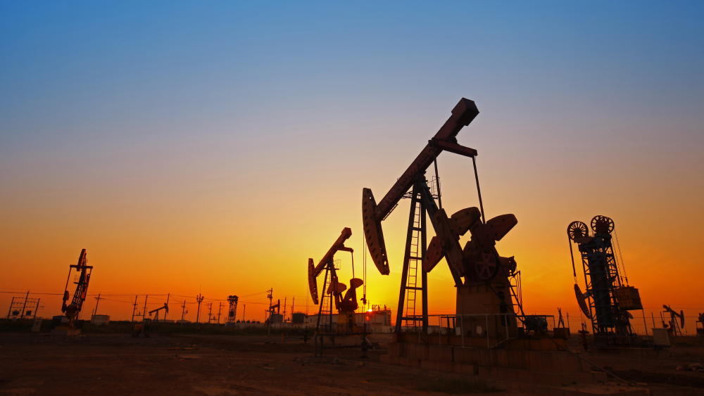 Customs clearance delays Iraqi oil field development