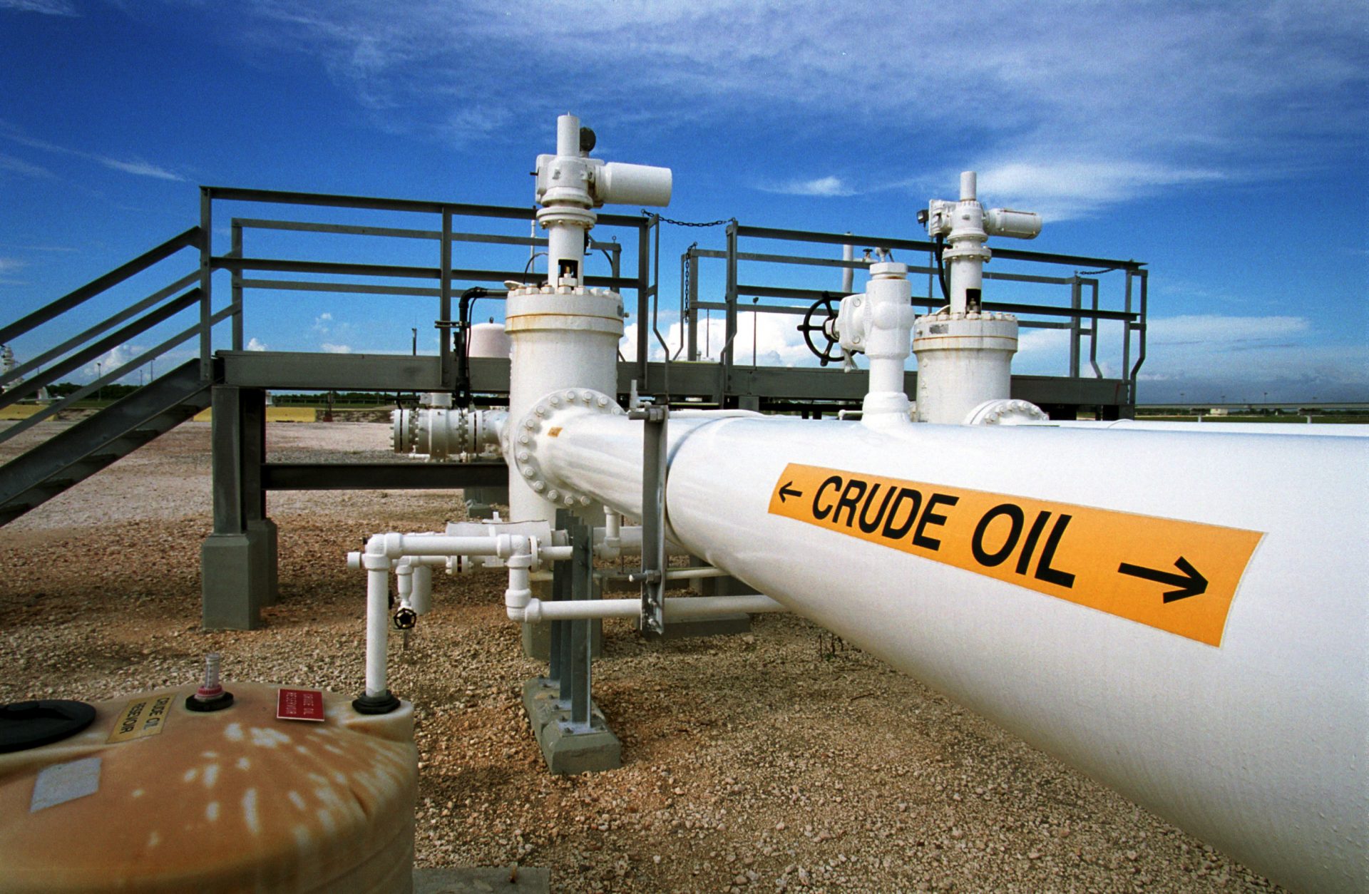 Oil+Prices+Drop+as+Gulf+Supply+Concerns+Ease