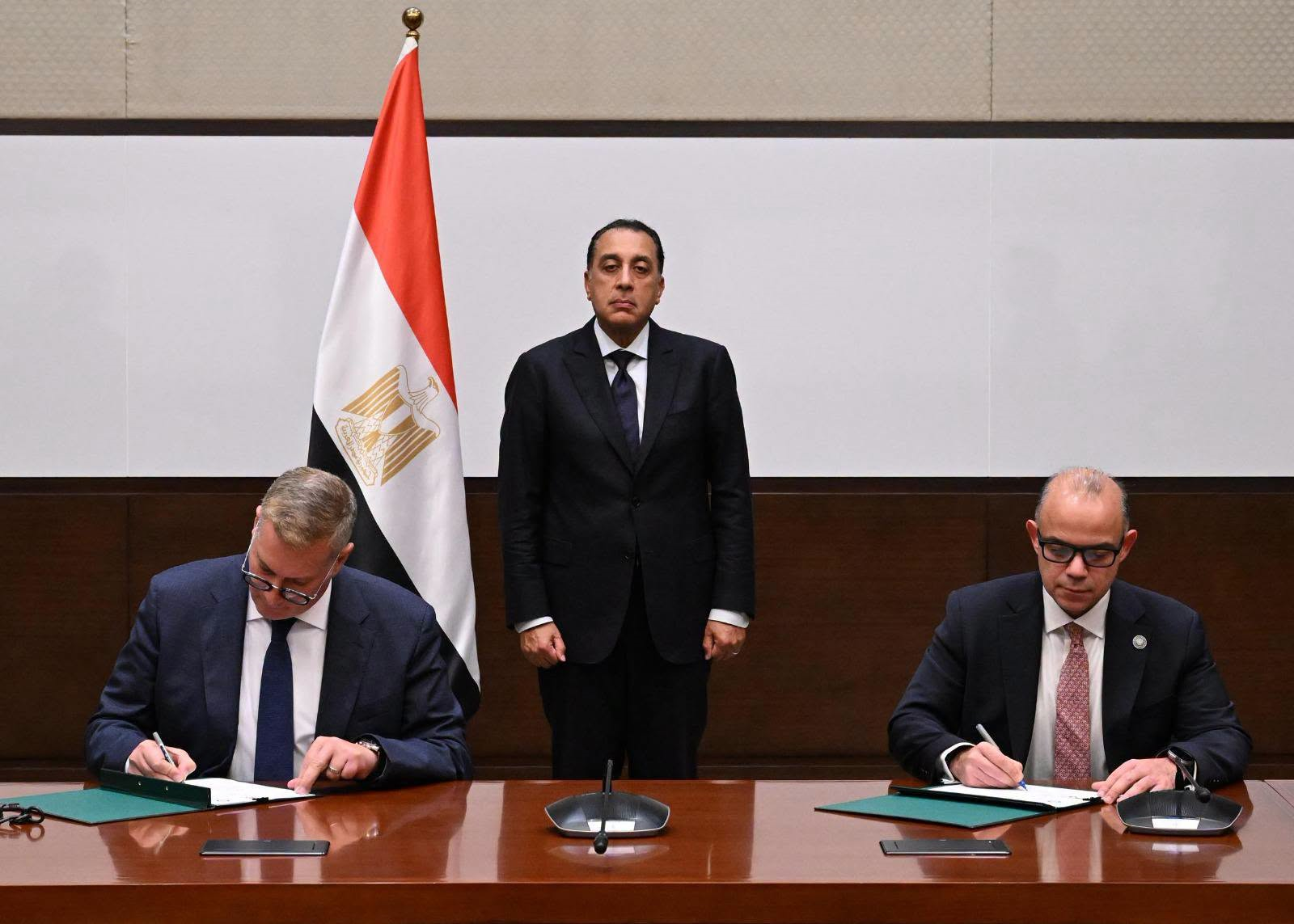 Petroleum, Investment Ministries Sign Protocol to Boost Investment