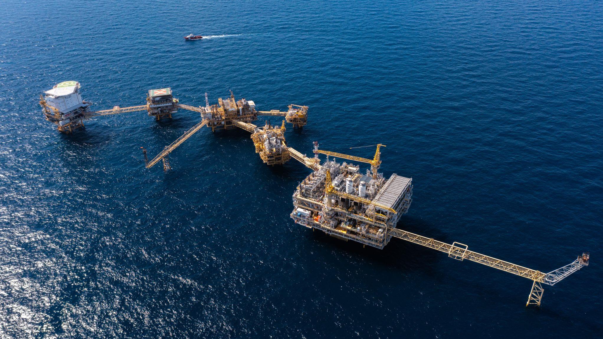 Aramco selects contractors for five offshore tenders